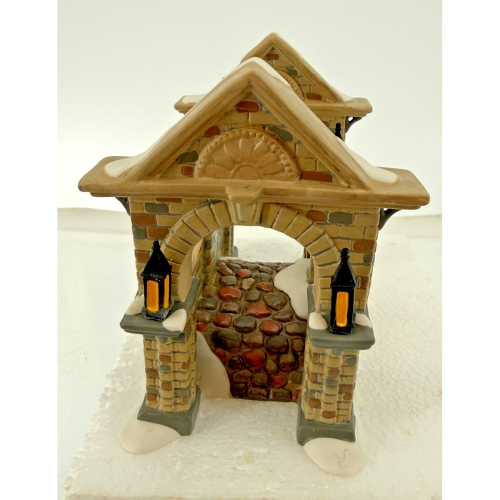 Department 56 Dickens Village Regent's Park Footbridge Porcelain Accessory #8072 - Picture 4 of 8